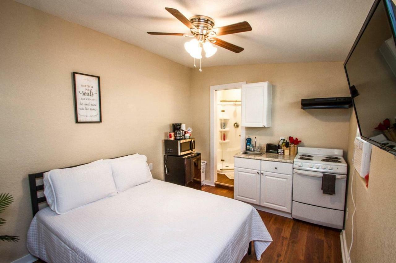 Remodeled Studio Near Downtown Apartment San Antonio Exterior photo